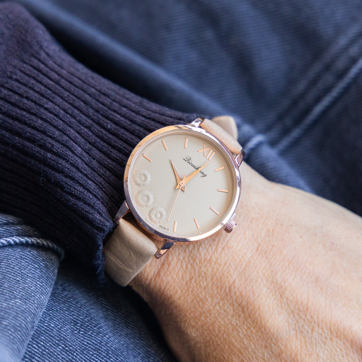 Très Belle Montre pour Femme Brun CHTIME