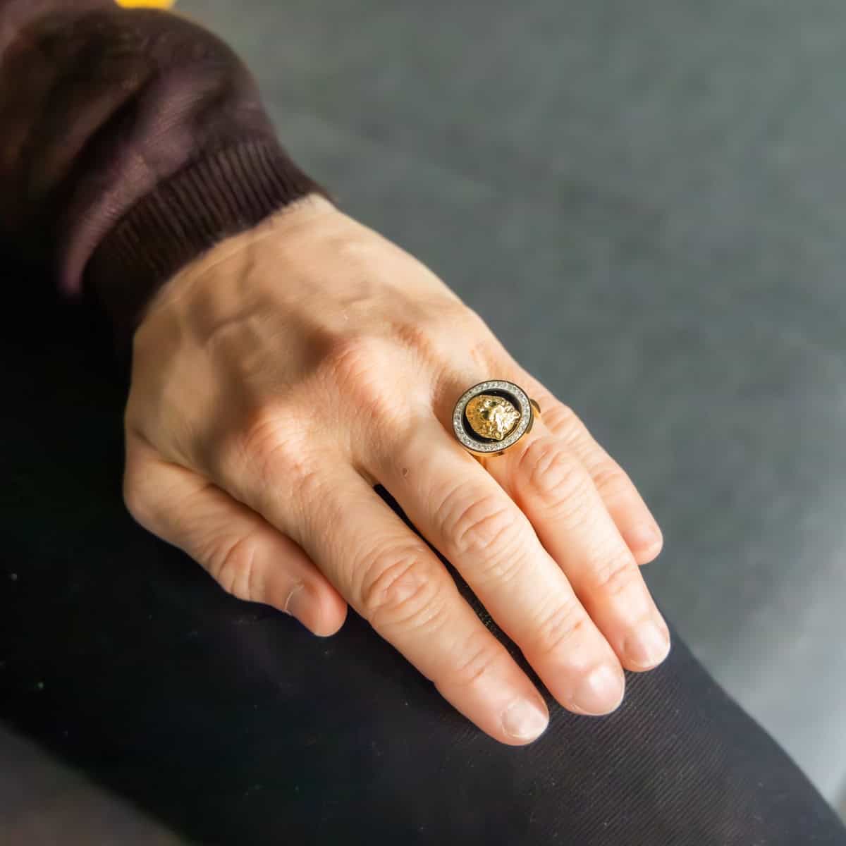 Bague Femme Métal Tigre Doré Ornée avec Zirconium